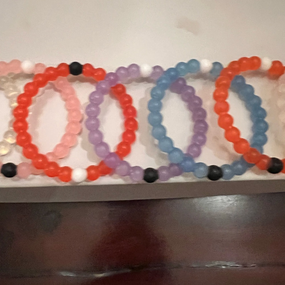 Lokai - 11 Bracelets - Picture 6 of 16